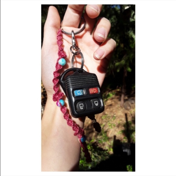 Macrame Galaxy Keychains - Picture 6 of 8